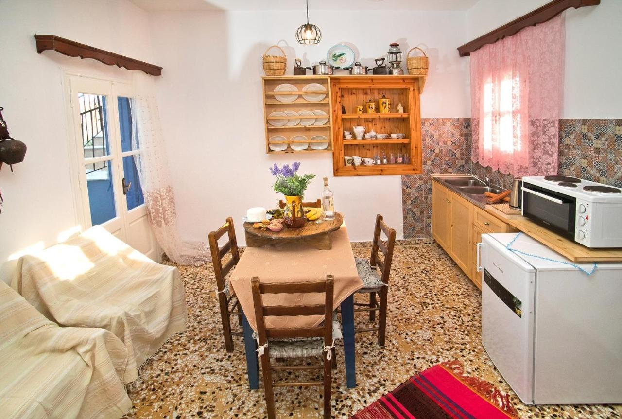 Apartment Petroula Emborios
